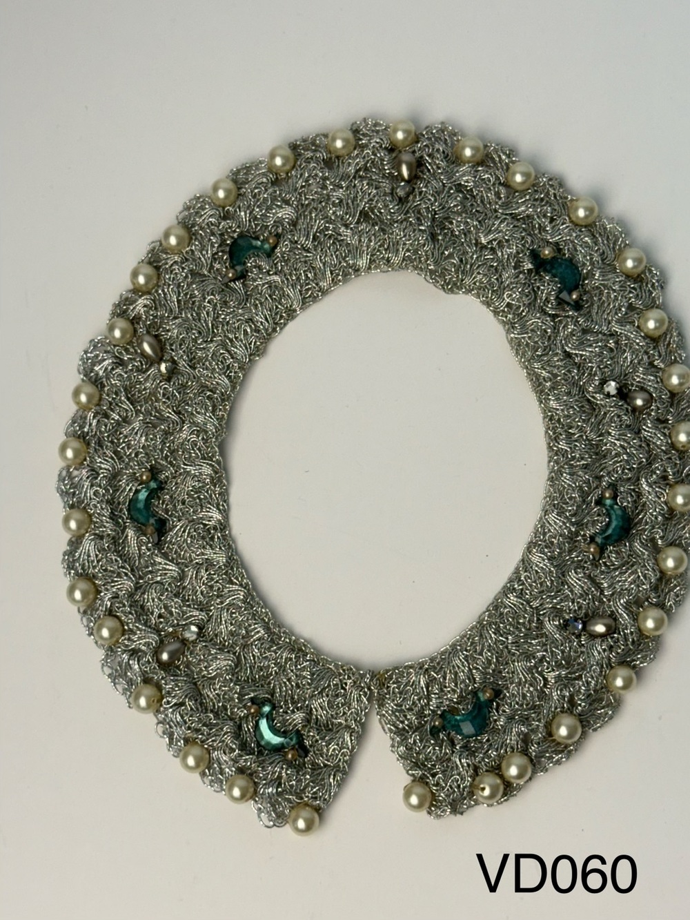 Vintage Silver-Tone Beaded Collar Necklace with Pearl and Teal Accents